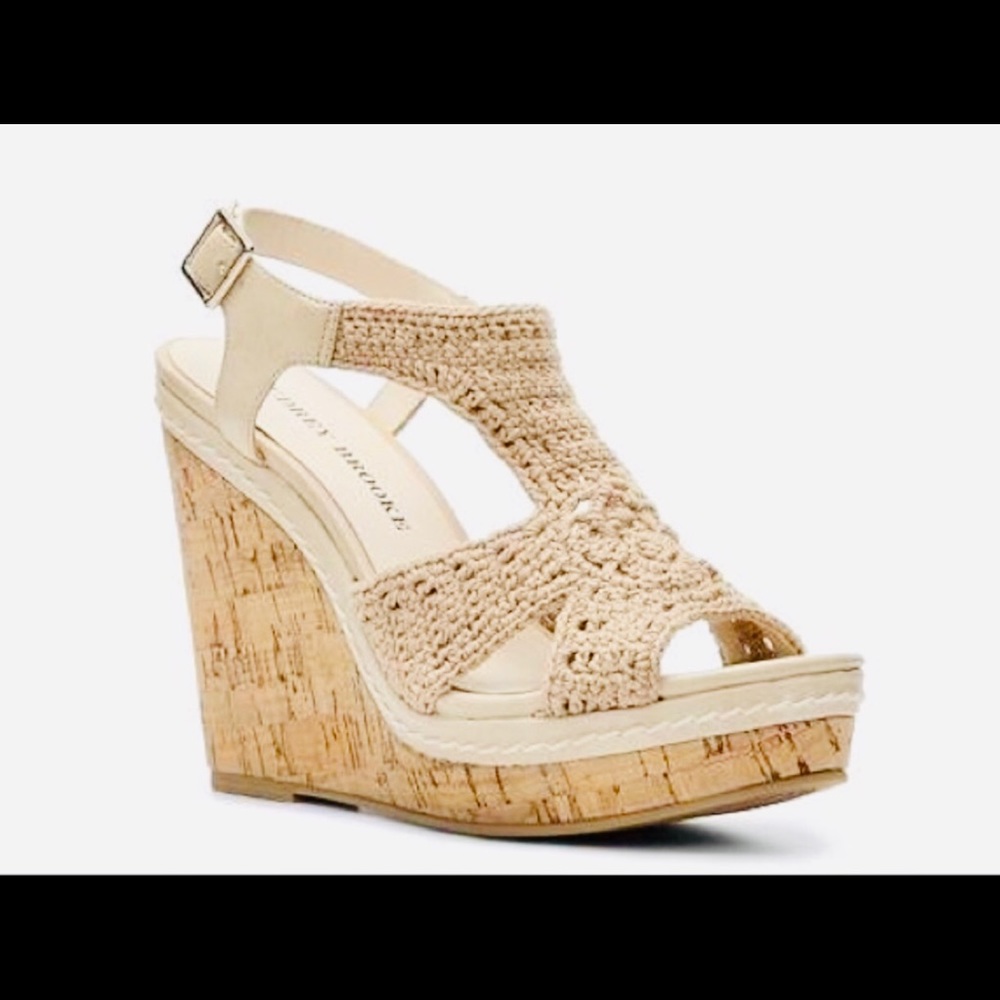 💙(Audrey Brooke) Cream crochet cork wedges sz 10